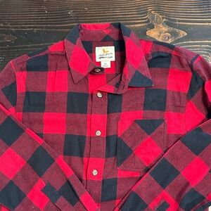 Field and Stream Buffalo Plaid/ Red and Black Plaid Shirt (Medium)